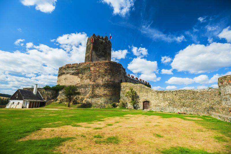 Widok ogólny na Zamek Bolków