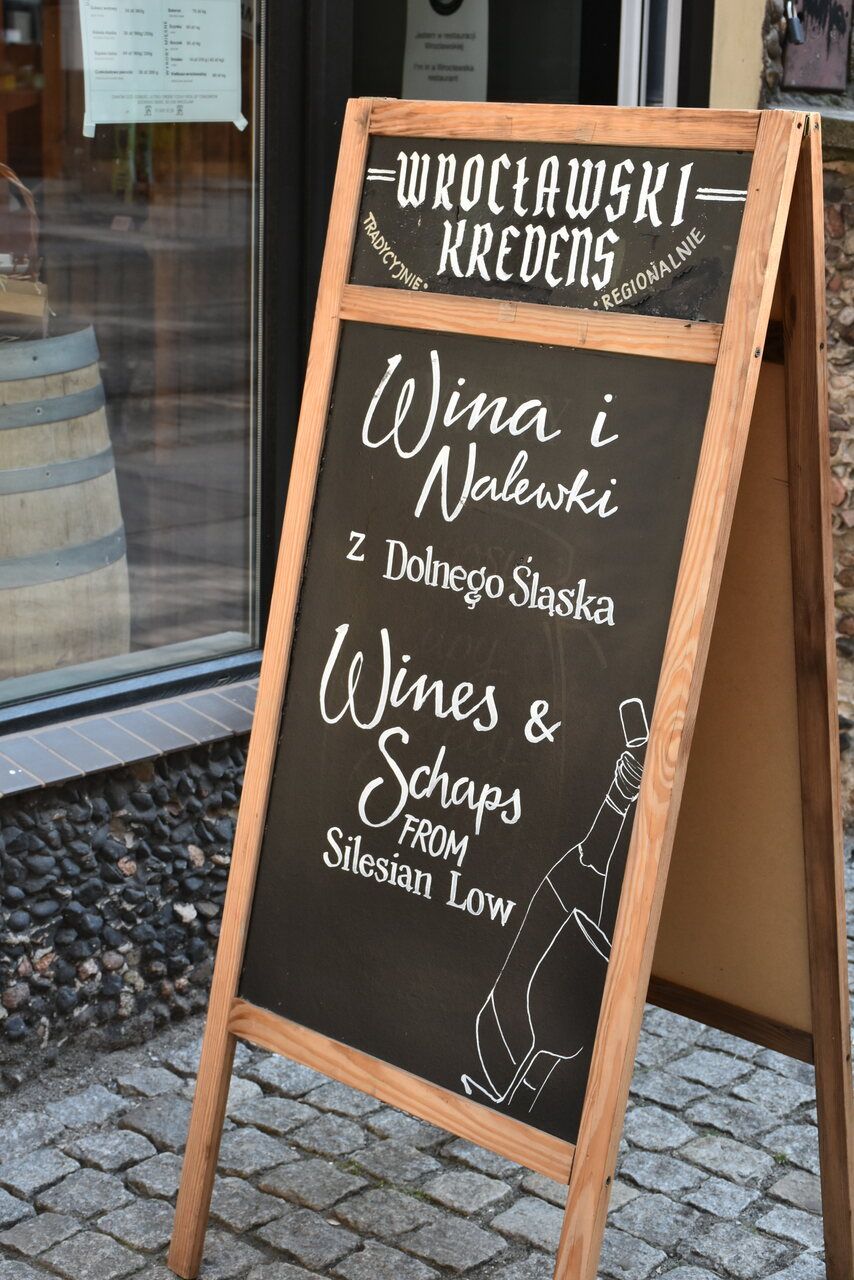 Tablica kredowa Wrocławskiego Kredensu.