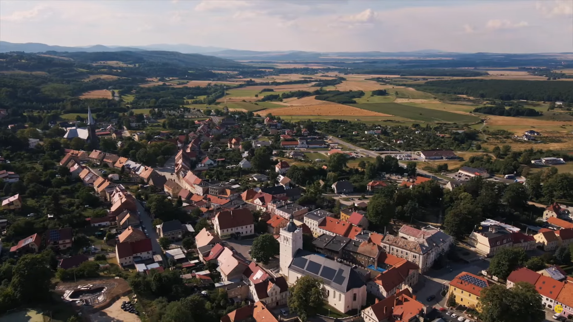 Kadr z filmu promocyjnego Odjazd poświęconego miejscowości Złoty Stok