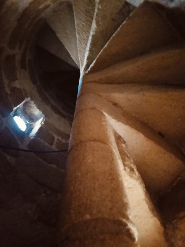 Wnętrze klatki schodowej w Baszcie Kowalskiej w Złotoryi