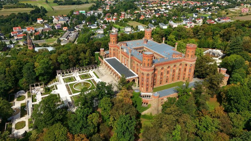 Zdjęcie Kamieńca Ząbkowickiego wykonane z drona