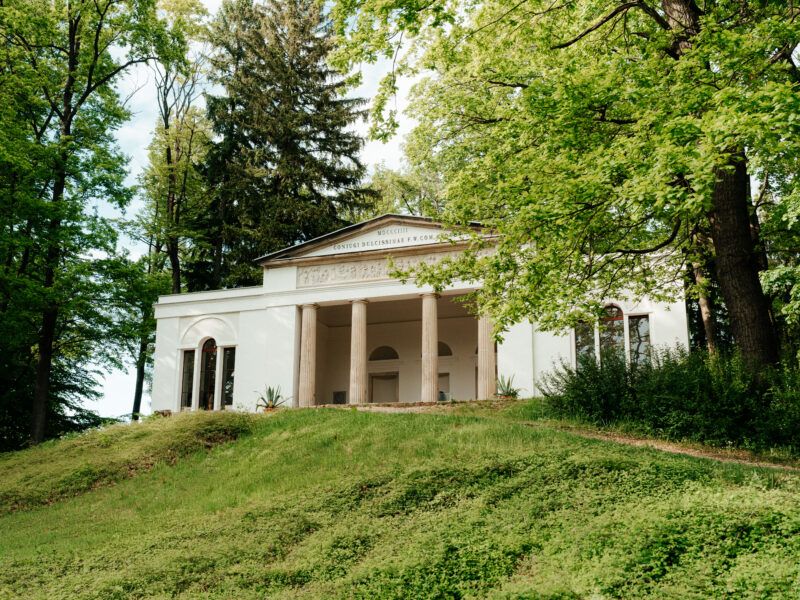 Widok na fasadę Herbaciarni