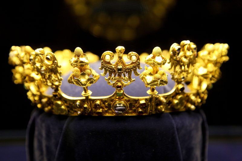 Złote precjoza odnalezione w Środzie Śląskiej - skarb średzki