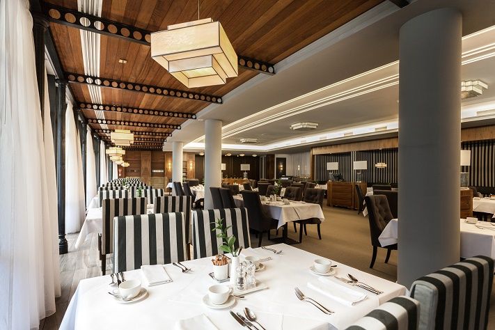 Luksusowe wnętrze restauracji