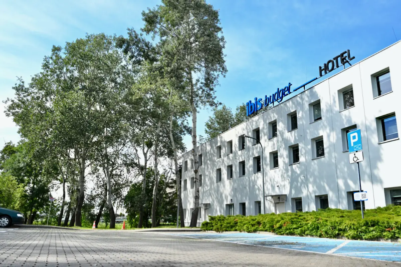 Budynek hotelu Ibis Budget Wrocław Stadion