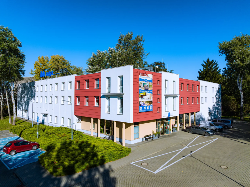 Budynek hotelu Ibis Budget Wrocław Stadion