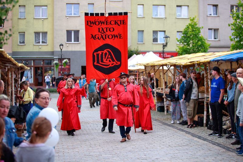 Zdjęcie Parady podczas Lwóweckiego Lata Agatowego 2025 w Lwówku Śląskum