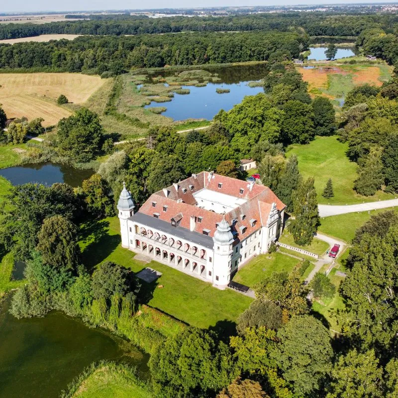 Foto scattata con un drone dal Palazzo di Krobielowice (Pałac Krobielowice)