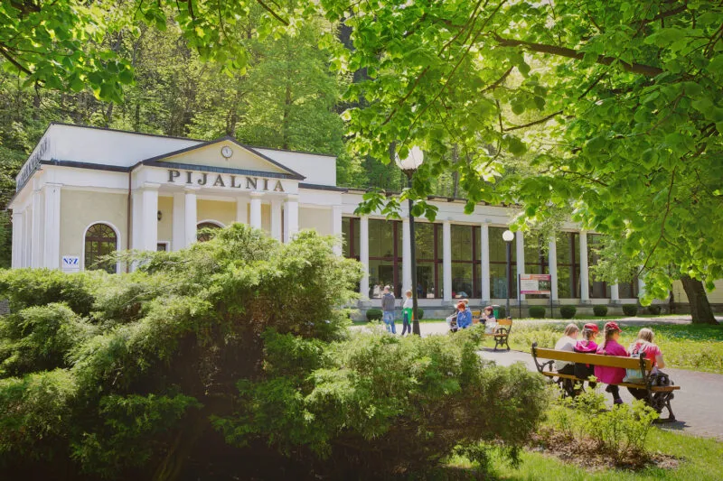 Zdjęcie budynku pijalni wód mineralnych w Dusznikach-Zdroju