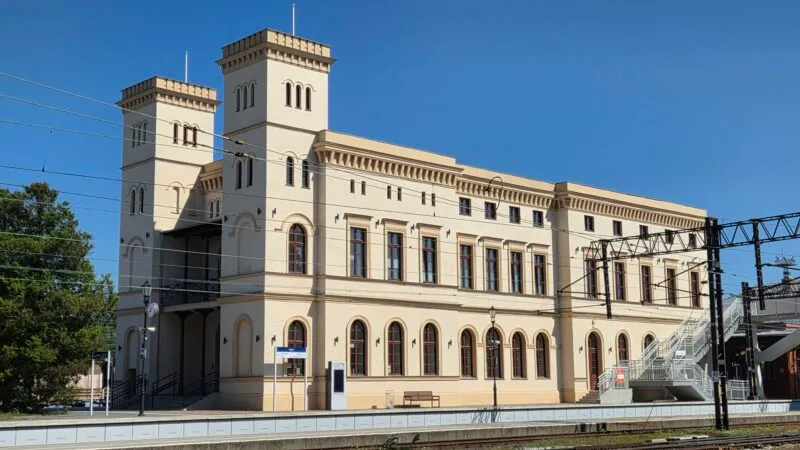 Wyremontowany dworzec w Węglińcu