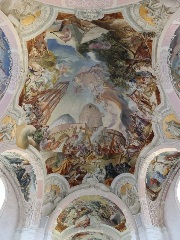 Detale dekoracji we wnętrzach Bazyli Mniejszej w Legnickim Polu