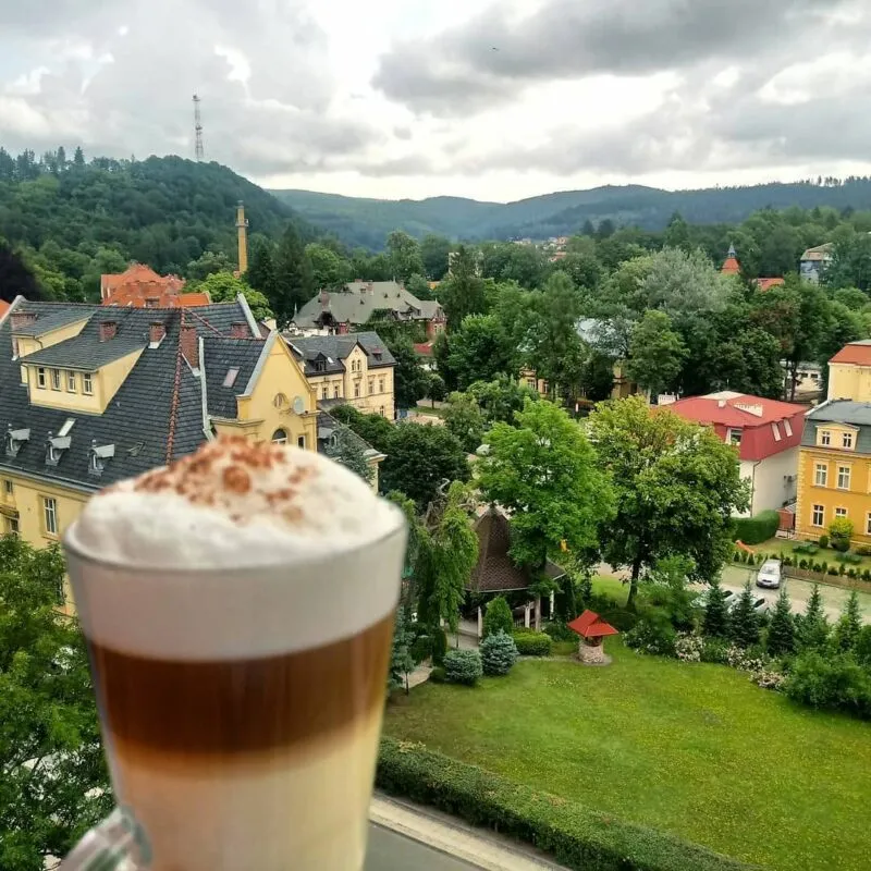 Widok z okna hotelu Kudowa Manufaktura Relaksu