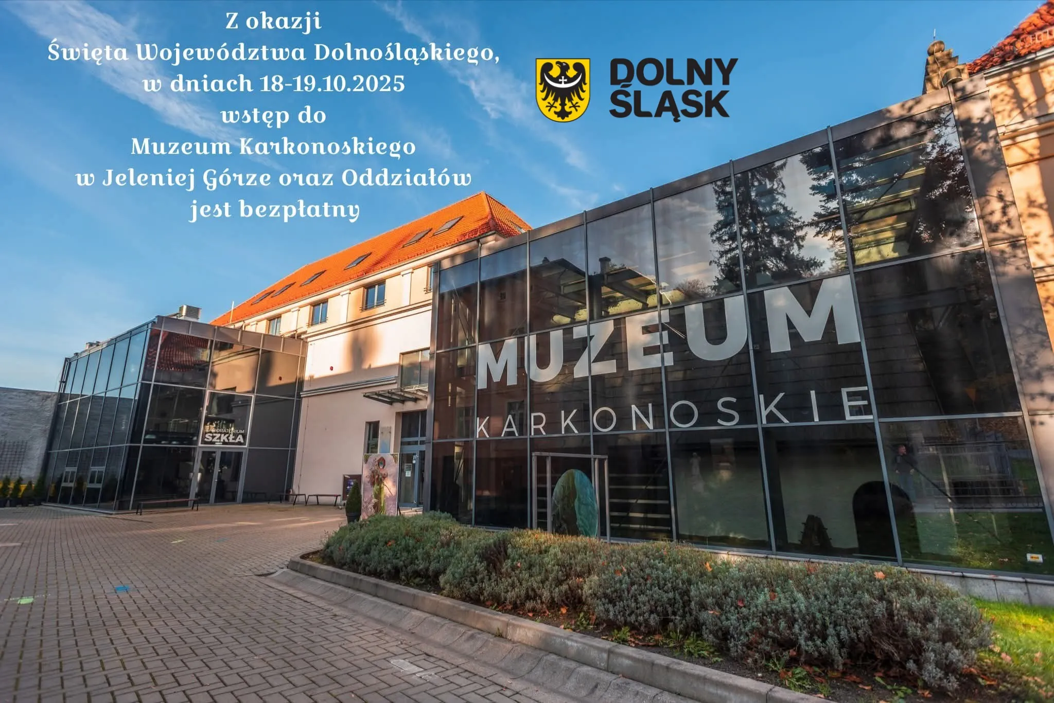 Grafika ilustracyjna z zaproszeniem na zwiedzanie muzeum karkonoskiego podczas swieta wojewodztwa w 2025 roku
