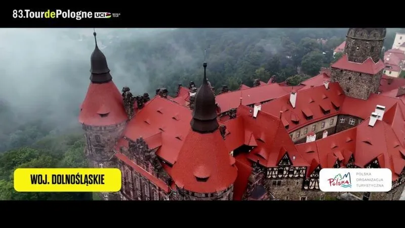 Grafika ilustracyjna Tour De Pologne 2026 z Zamkiem Ksiąz widocznym w tle